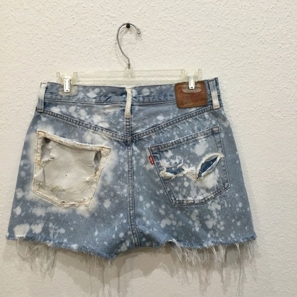 𝅺LEVI’S 501 destroyed slash bleached button up cut off shorts - Picture 3 of 9